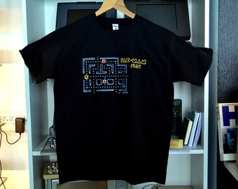 PAC-MAN GAME 1980 Hand Painted T-Shirt, Geek or Gamer gift