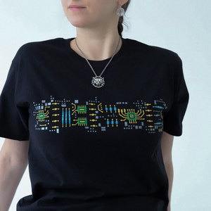 Camiseta com ORNAMENTO DE PLACA DE CIRCUITO pintada à mão, presente para Geek ou Gamer com tema de Hardware de Computador