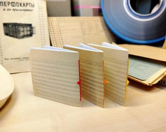 Upgecyceltes, handgefertigtes Notizbuch mit sowjetischen Lochkarten – Blanko-Notizbuch | Computerkarte aus der UdSSR | Geschenk für Technikbegeisterte