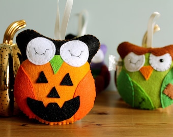 Felt Halloween Pumpkin Owl Decoration.