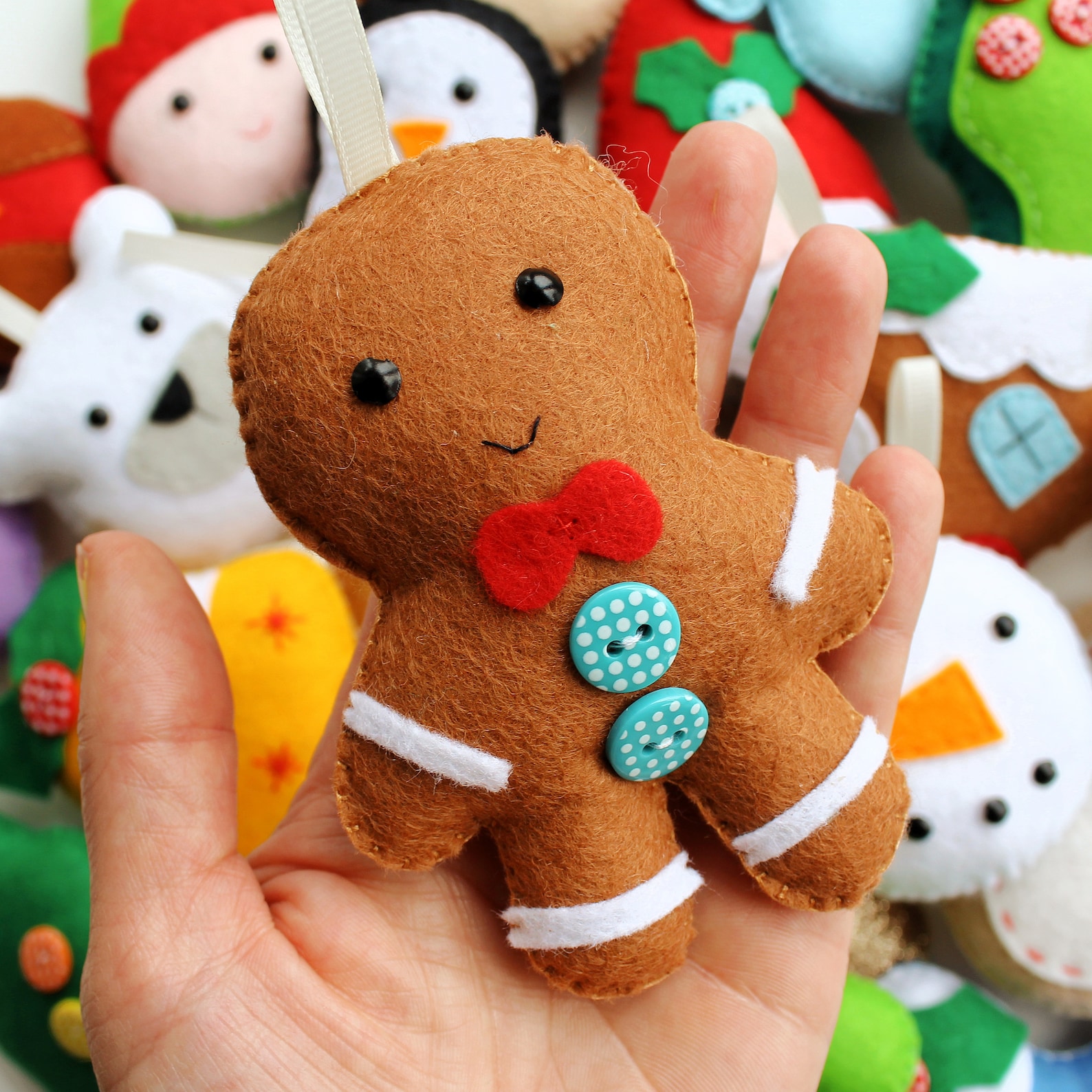 make-your-own-felt-advent-calendar-garland-kit-sewing-kit-to-etsy-uk
