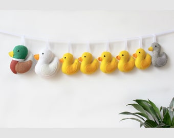 Make Your Own felt Ugly Duckling Garland Kit. Sewing pattern with full materials and instructions. Five Little Ducks. Nursery rhymes.