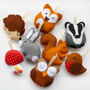 Felt Woodland Garland decorations. Choice of 8 designs. Felt owl, squirrel, fox, badger, hedgehog, robin, toadstool, rabbit.