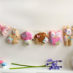 Felt Pastel Woodland Garland. Handmade set of 8 felt decorations. Felt owl. Felt bird. Felt fox. Felt deer. Felt toadstool. Felt rabbit.