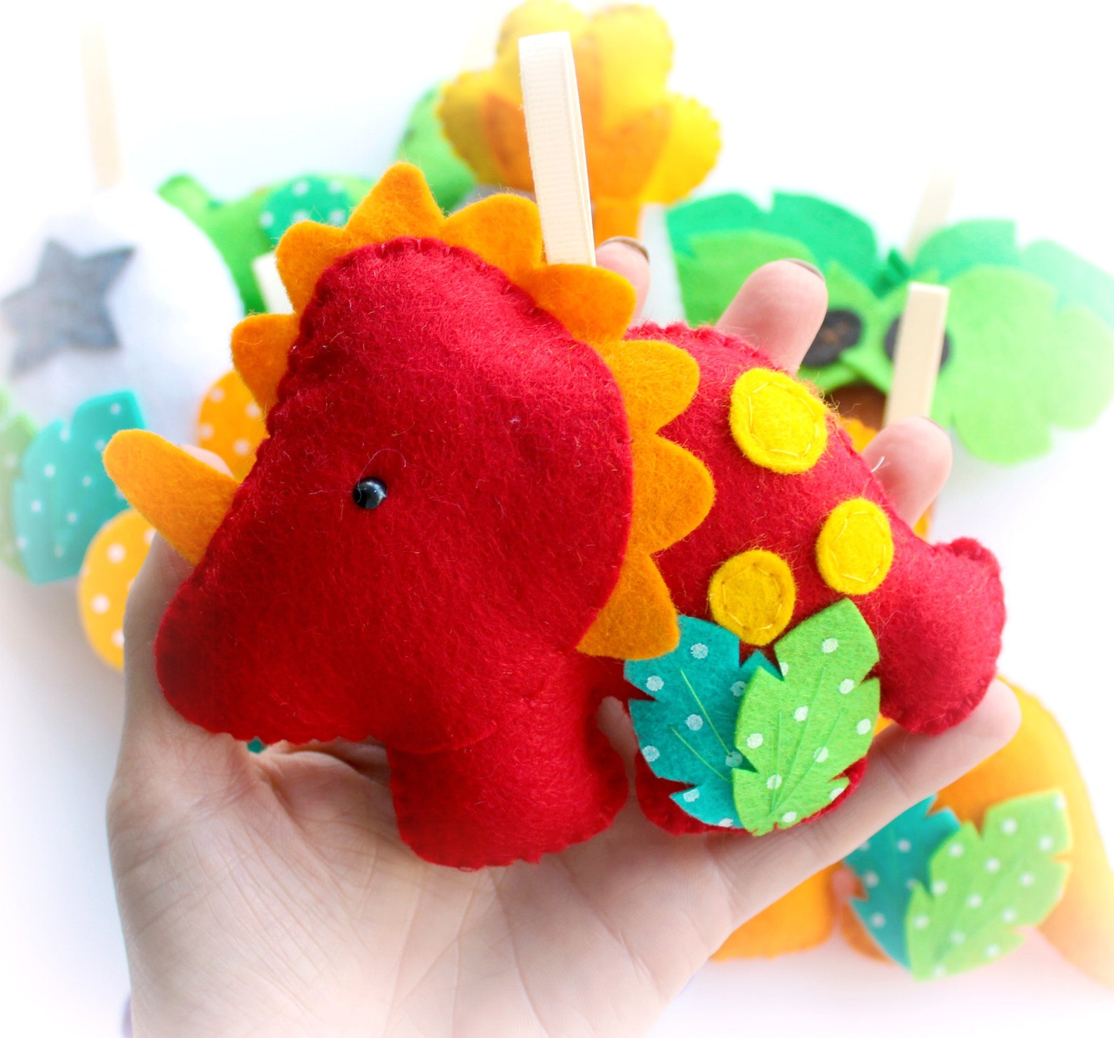 Make Your Own Felt Dinosaur Garland Kit. Felt Decorations. Etsy UK
