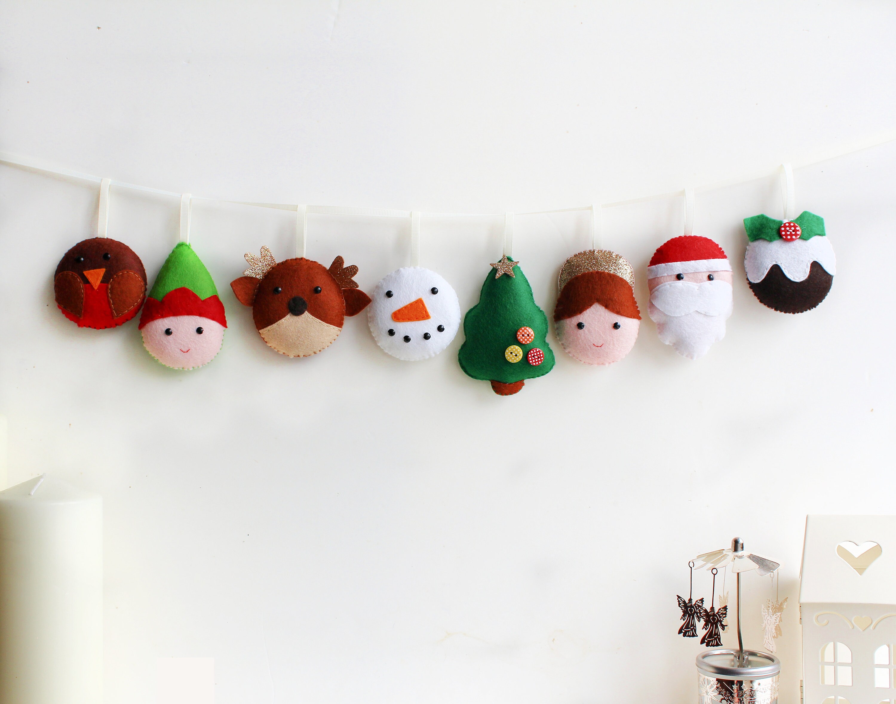 Lot De 4 Guirlandes De Noël En Feutre à Décorer - DIY Enfants, Diamètre 20 Cm, Autocollant - 11