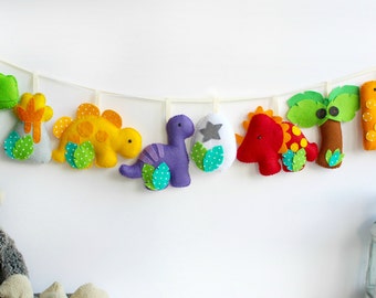 Make Your Own Felt Dinosaur Garland Kit. Felt decorations. Dinosaur decor. Sewing pattern. Dino. Dinosaur. Felt dinosaur. Felt garland.