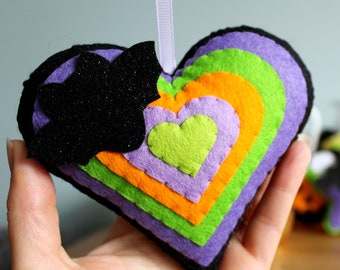 Make Your Own felt Halloween themed Hanging Heart kit. Felt kit. Felt decoration. Craft kit.