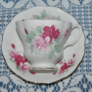 Beautiful Vintage, Royal Albert, Scalloped Shape, Fine Bone China Teacup And Saucer