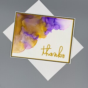 Cartes faites à la main, cartes de remerciement avec sentiment, idéales pour la famille et les amis. Un assortiment de techniques utilisées pour créer, unique en son genre