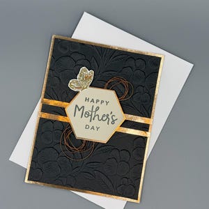 Biglietti fatti a mano, biglietti per la festa della mamma con sentimento, ottimi per la famiglia e gli amici. Un assortimento di tecniche utilizzate per creare, unici nel loro genere