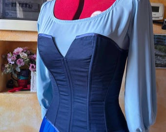 アリエル風の青いスチームパンク コルセット コスチューム、陸上