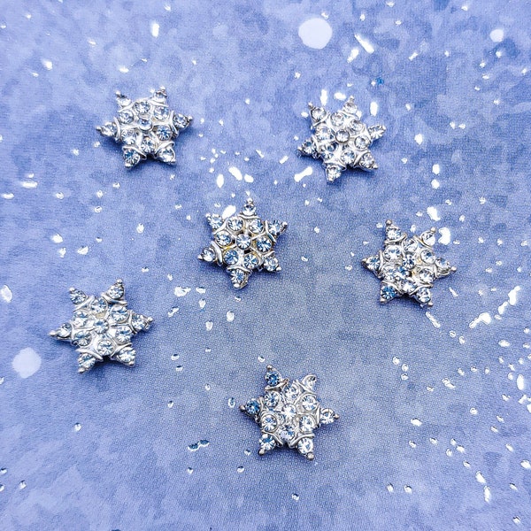 Rhinestone Encrusted Snowflake Nail Charm (size: 10mmx10mm)