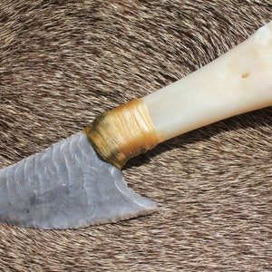 6-1/4&quot; Long Texas Georgetown Blue Flint Knapped Knife Blade Hafted On Deer Leg Bone Handle With Imitation Sinew