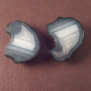 Tabasco BABY Geodes with Druzy Quartz . Great For Jewlery Making earrings; Vibrant Colors; Cut/Polished Hand Picked For Quality K.23