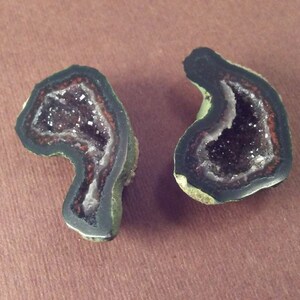 Tabasco BABY Geodes with Druzy Quartz . Great For Jewlery Making earrings; Vibrant Colors; Cut/Polished Hand Picked For Quality K.19