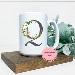 Q Kaffeebecher, Alphabet Becher, Buchstabe Q, Floral, Gold, Geschenk für ihn, Geschenk für sie, Inspiration Kaffeebecher, Teebecher
