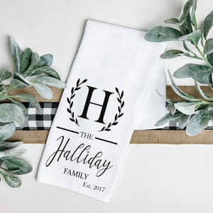 Monogram Tea Towel, Monogram Family Name Dish Towel, Waffle Weave, Kitchen Towel, Personalized Tea Towel, Housewarming gift, Kitchen Towel