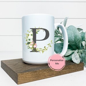 P Kaffeebecher, Alphabet Becher, Buchstabe P, Floral, Gold, Geschenk für ihn, Geschenk für sie, Inspirationskaffeebecher, Teebecher