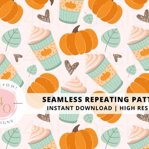 K&ouml;nnte beinhalten: Ein nahtloses sich wiederholendes Muster mit K&uuml;rbissen, Kaffeetassen mit Schlagsahne und Bl&auml;ttern auf einem hellrosa Hintergrund. Der Text "SEAMLESS REPEATING PATTERN INSTANT DOWNLOAD | HIGH RES PNG" befindet sich am unteren Rand des Bildes.