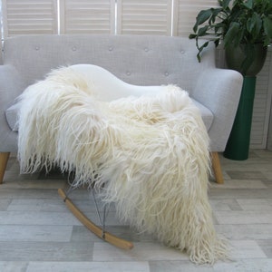 White Curly Wool SHEEPSKIN Rug MONGOLIAN Large Luxurious Decorative Chair Sofa Floor Cover Lambskin MS image 4