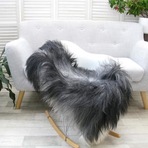 Genuine ICELANDIC Black Gey SHEEPSKIN RUG Single Chair Sofa Floor Cover Pet Bed G542