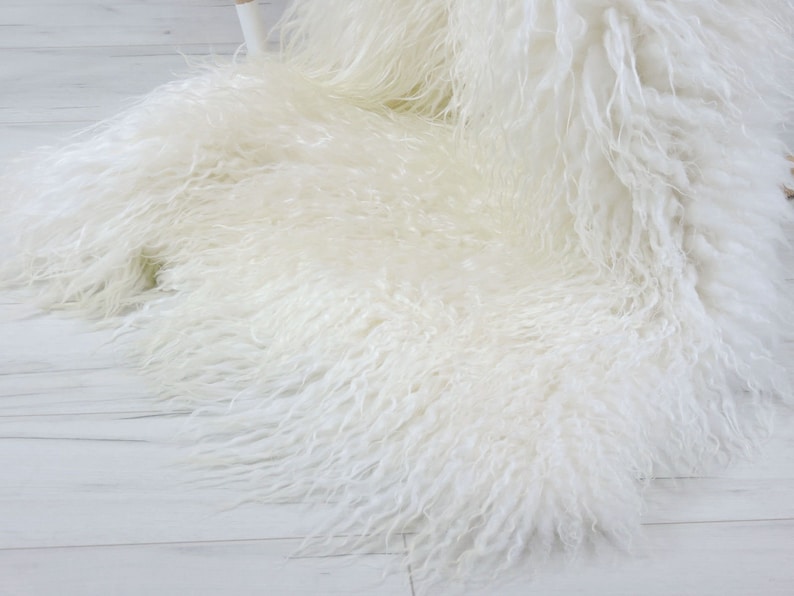 White Curly Wool SHEEPSKIN Rug MONGOLIAN Large Luxurious Decorative Chair Sofa Floor Cover Lambskin MS image 6