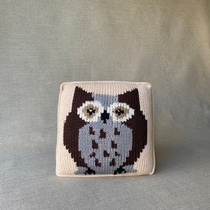 BACKSTOCK SALE** Forest Friend Owl Pillow, Knit Owl, Hand knit pillow, Bird Pillow, Bird Lover, Audubon 11"x11"