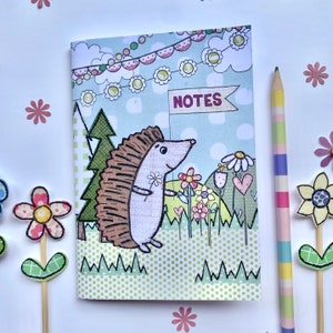 carnet de notes A6 Hedgehog | | cadeau recyclé | cadeaux Eco | cadeau hérisson | de carnet Woodland | pour ordinateurs portables recyclés Fabriqué au Royaume-Uni