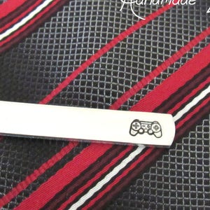 Gamer Tie Clip, Geek Gifts, Gamer Wedding, Personalized Tie Bar, Groomsmen Tie Clip, Engraved Tie Bar, Father of the Bride, Birthday Gifts