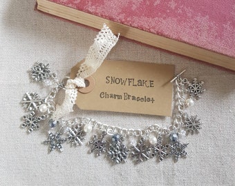 Snowflake charm bracelet, snowflake bracelet, Christmas bracelet, snowflake jewellery, snowflake gift, snowflake jewelry, silver snowflake