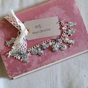 Owl charm bracelet, owl bracelet, owl jewellery, owl jewelry, gift for owl lover, nature jewellery, nature charm bracelet, owl gift, bird