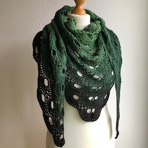 Dark green big crochet scarf / Forest triangle shawl / Virus scarf / Hunter green crochet shoulder wrap / Gift for her