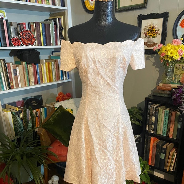 LOOK!! Vintage Powder Pink Party Dress / Full Flare Lace/ Off Shoulder/ Cocktail/ Mini / Roberta