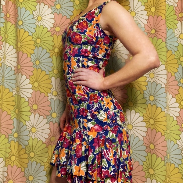 LOOK!! 1980s Abstract Floral Cocktail Dress / Ruffled Hem / Cha-Cha Silhouette / Wiggle Dress / Fun / Small