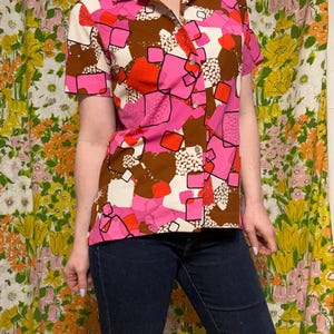 LOOK!! Amazing Vintage Button Front Shirt! Pucci style/ Op Art/ Psychedelic/ So Pink/ Abstract/ 60s