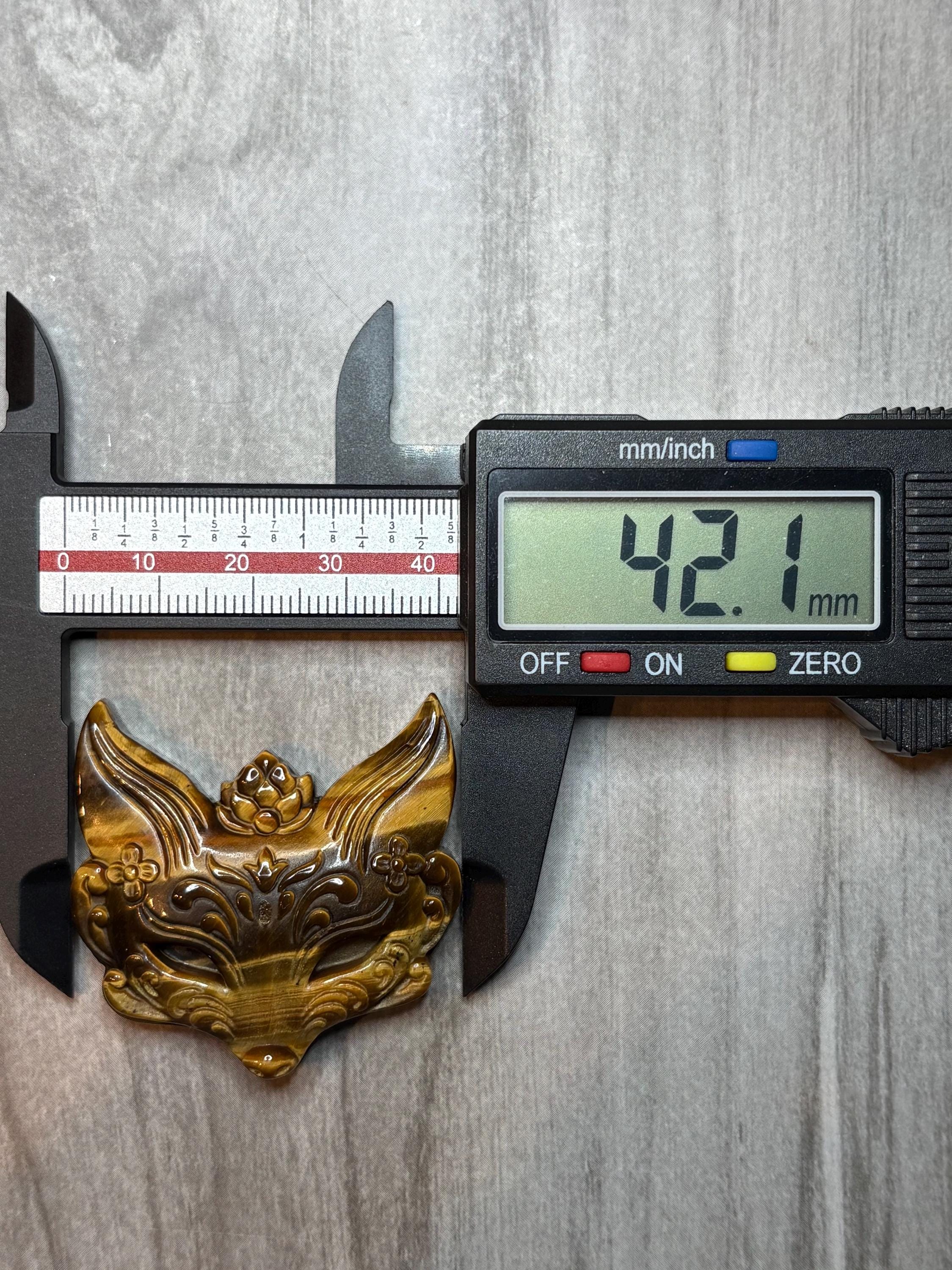 キツネの頭の彫刻。米国販売。タイガーアイの彫刻。美しいデザイン