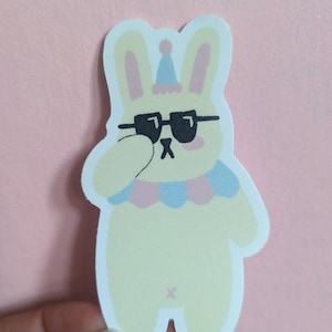 Circus Bunny gafas de sol pegatina / vinilo impermeable 3,25 pulgadas de alto