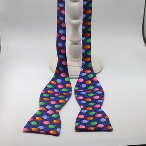 Balloons Tie-up BOWTIE by BEAU TIES of Vermont. Hand made. Very good condition. Adjustable. 100% fine silk, fun quality accessory!
