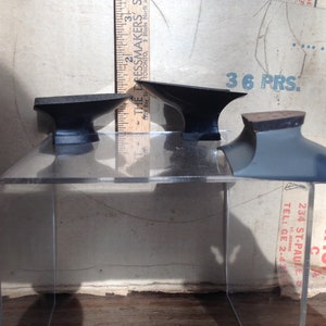 Vintage SCHOENHAKEN 3 PAAR verschillende stijlen, maat t. 7,5 - 8B.  Eind jaren 50 tot begin jaren 60. Ongebruikte oude fabrieksvoorraad, zeer goede staat!