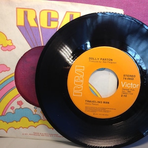 DOLLY Parton TRAVELLING MAN 45 R P M Disque vinyle 7" . Retourner la face I Remember 1973 Vinyle en excellent état. Testé R C A des années 70. Étiquettes propres