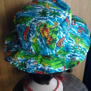 Mid Century SUN HAT with HAWAII motif made by Campus U.S.A. Very good pre-owned shape, wide brim, sturdy cotton. Sz. Med Large on tag image 7