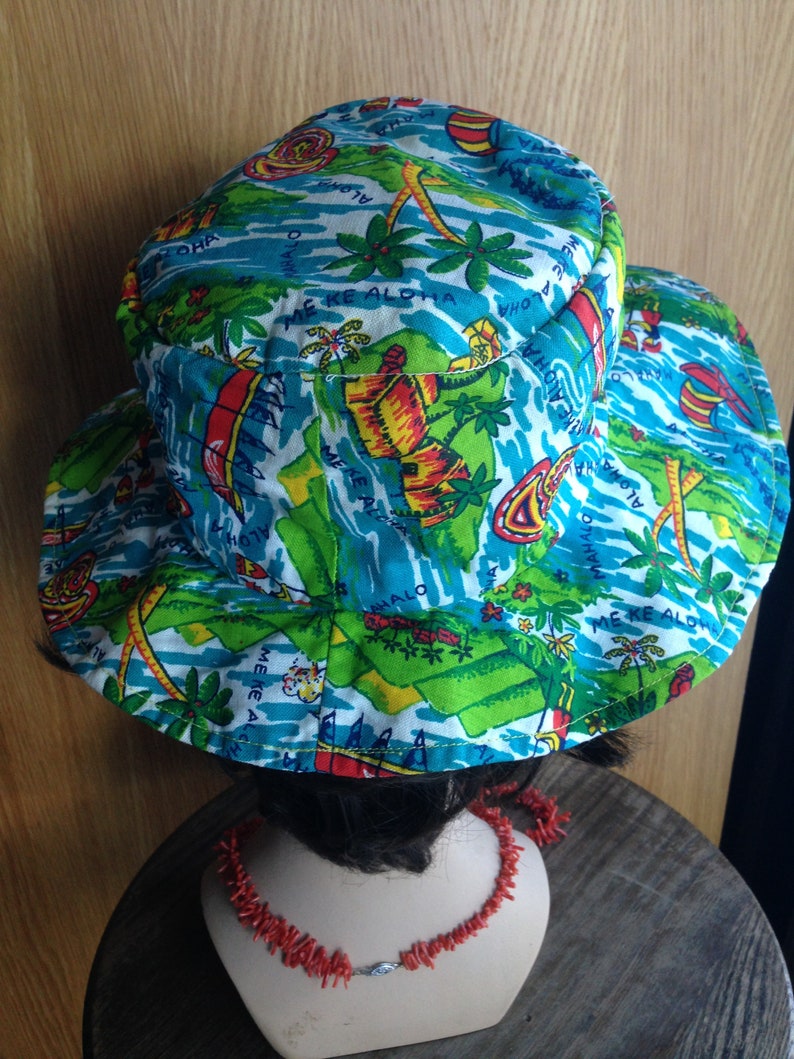 Mid Century SUN HAT with HAWAII motif made by Campus U.S.A. Very good pre-owned shape, wide brim, sturdy cotton. Sz. Med Large on tag image 7