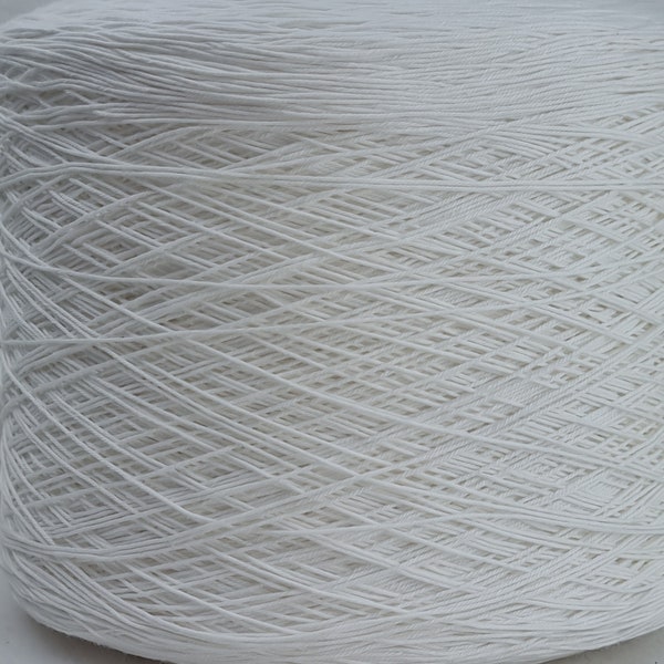 1,2 kg di filato di cotone Nm 16/4 100 % cotone bianco lavorato a maglia all'uncinetto sul cono