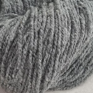 100 g di lana merino biologica certificata non tinta a 2 filamenti, 100 g di matassa 59,50 Euro/kg, grigio mulsing free