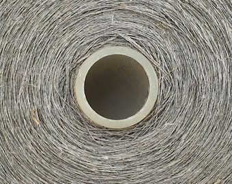 1 bobbin 1 kg hemp yarn 7.000 m/kg natural coloured yarn on the cone