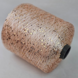 1,1 kg di filato di paillettes di alta qualità del marchio PhiloTexx su una bobina