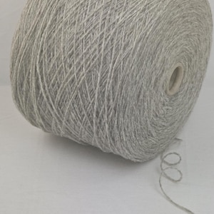 1 kg di lana vergine mélange beige a due capi, senza mulesing su cono. Lana di pecora delle brughiere dei Paesi Bassi.