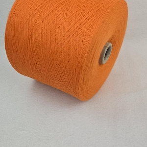 1,4 kg di filato di lana Merino GP 39,00 euro/kg arancione Nm 28/2 filato per maglieria morbido filato voluminoso per maglieria su tubo di cartone