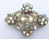 Juliana verificata a strati spilla di strass AJ32